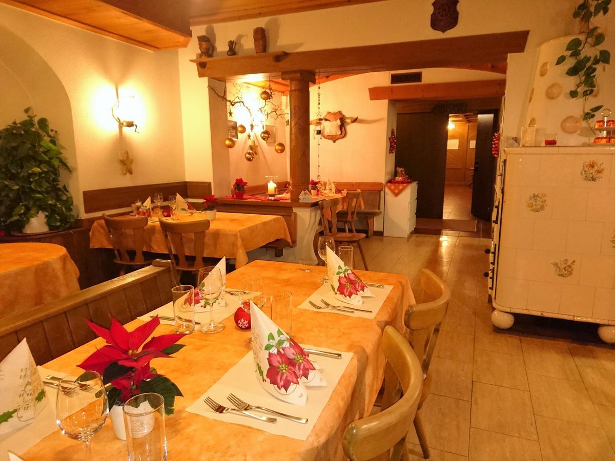 Gasthaus Zum Ochsen Neuhaus Εξωτερικό φωτογραφία