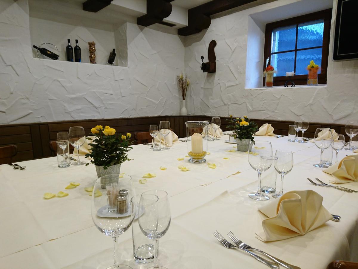 Gasthaus Zum Ochsen Neuhaus Εξωτερικό φωτογραφία